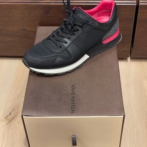Mens LV Run Away size 7.5